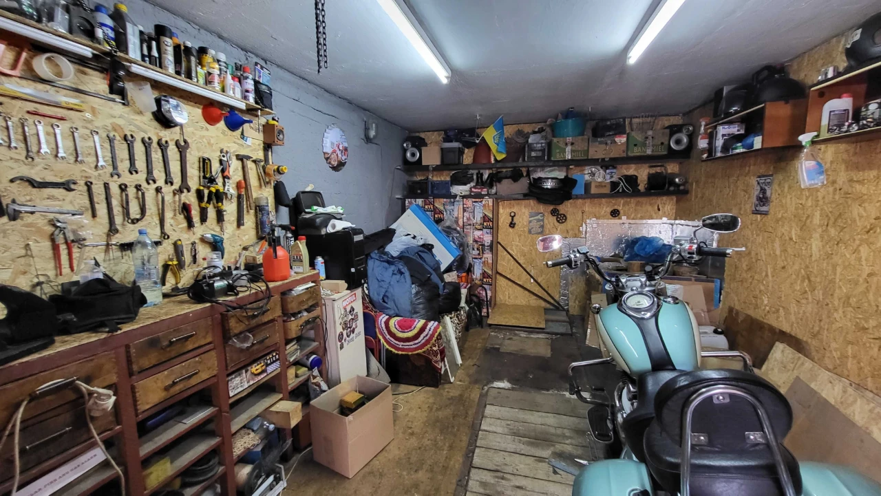 Продаж гаража в АК 16, біля фабрики "Сиверянка"