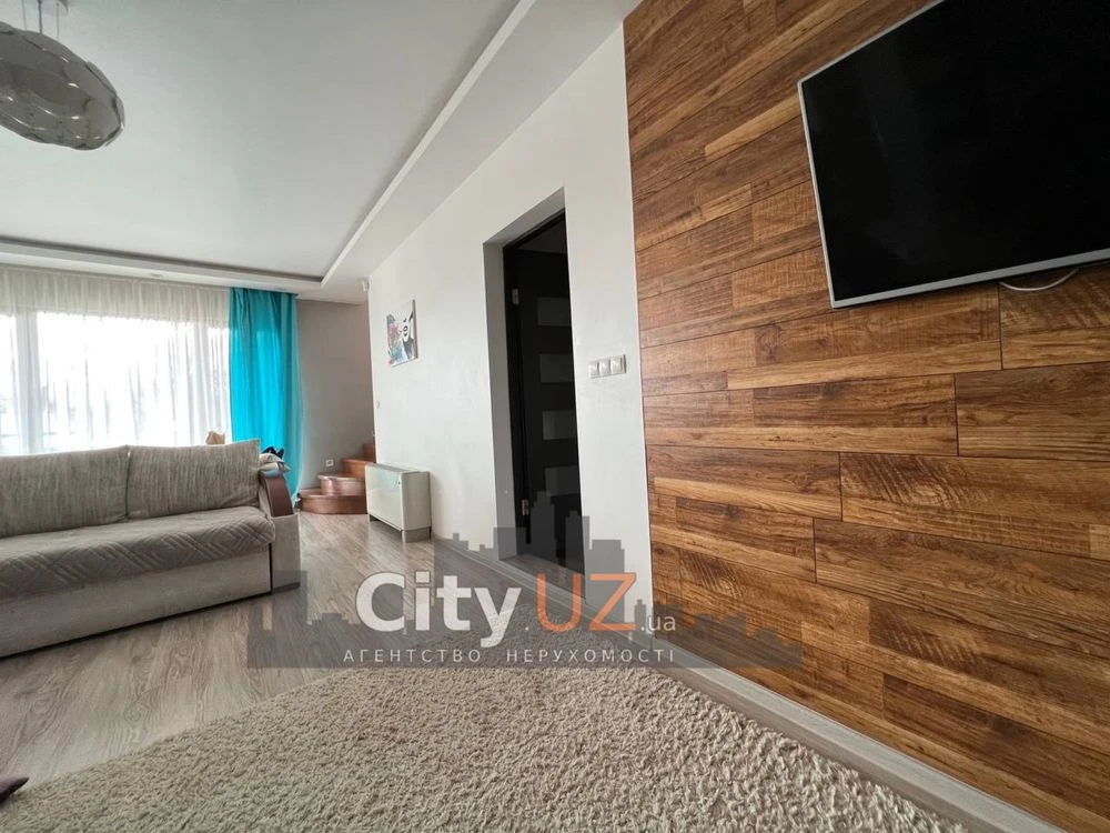 Поодається будинок поруч з центром