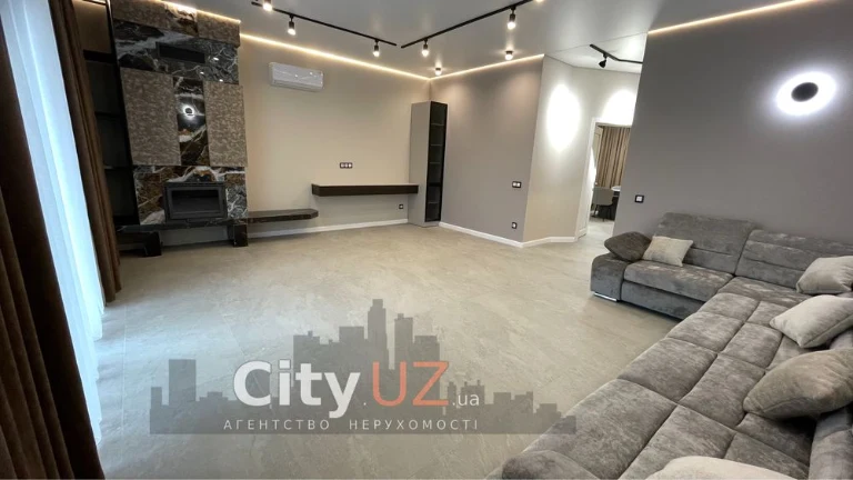 For Sale: Townhouse