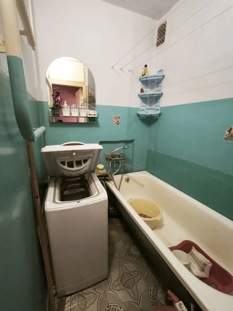Selling 2-bedroom apartment. Ingul district