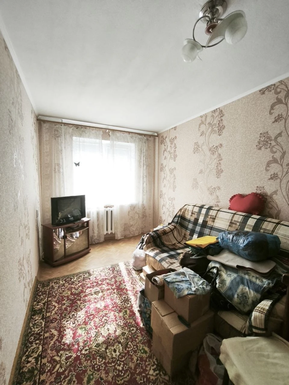 Selling 2-bedroom apartment. Ingul district