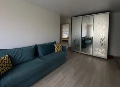 Selling my 3-room apartment, 522 sq.m., near the metro.