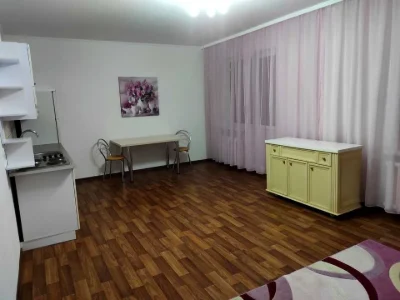 Квартира. Київ, Анни Ахматової вул.