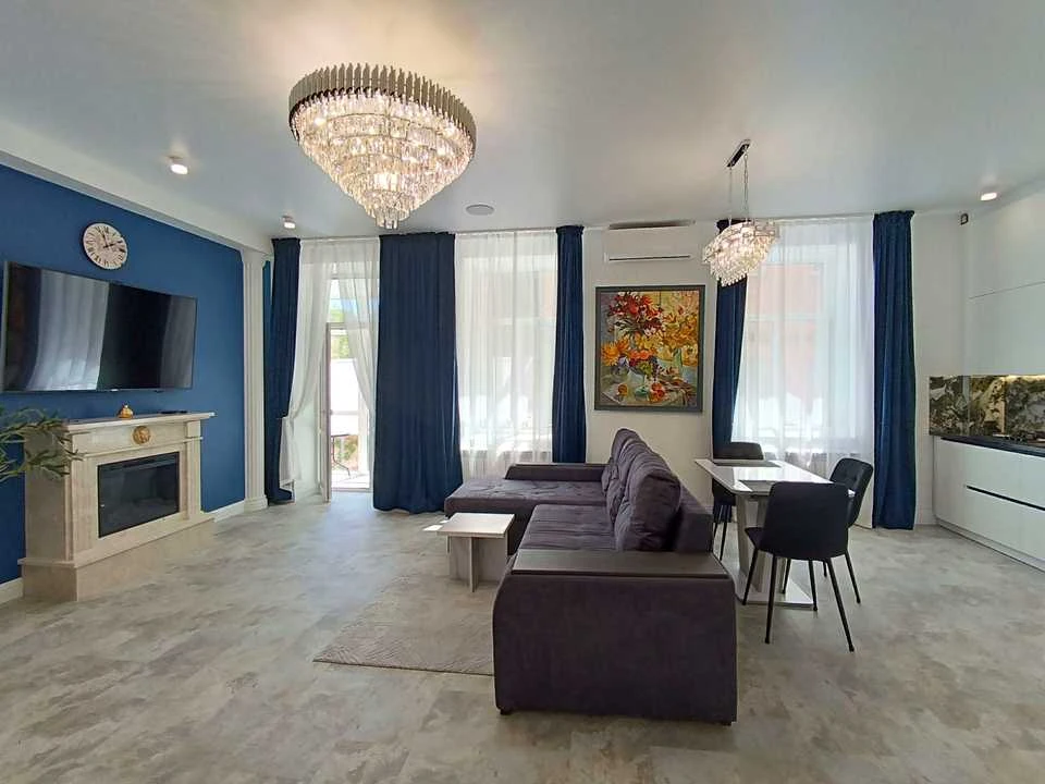 Apartment. Bogdan Khmelnytsky Street, Kyiv