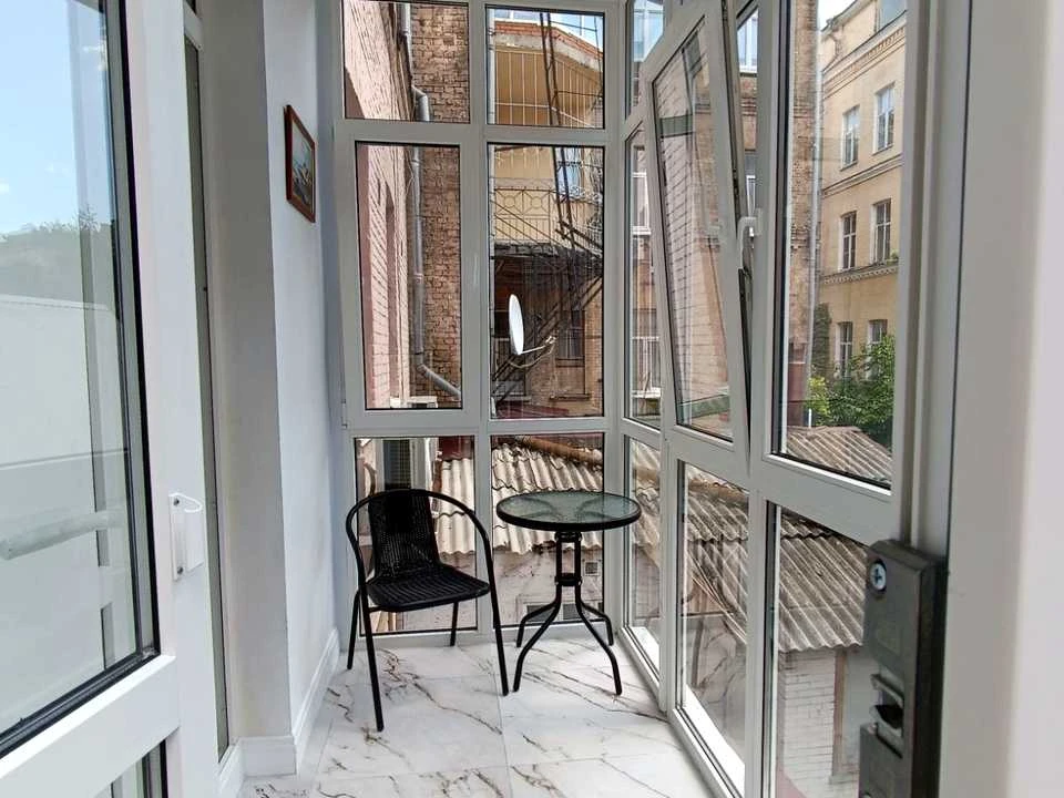 Apartment. Bogdan Khmelnytsky Street, Kyiv