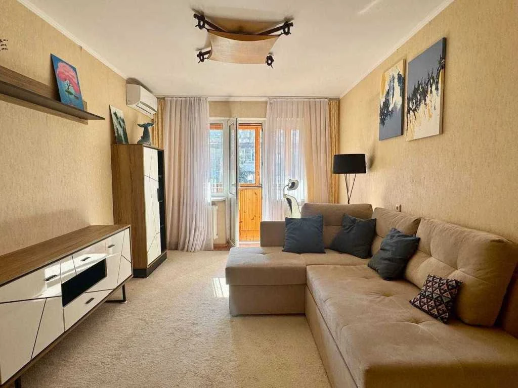 Аренда 2-комнатной квартиры 45 м², Героев Севастополя ул., 1