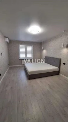Sale of a 2-room apartment on вул. Ревуцького 54