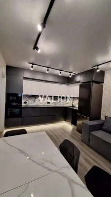 Sale of a 2-room apartment on вул. Ревуцького 54