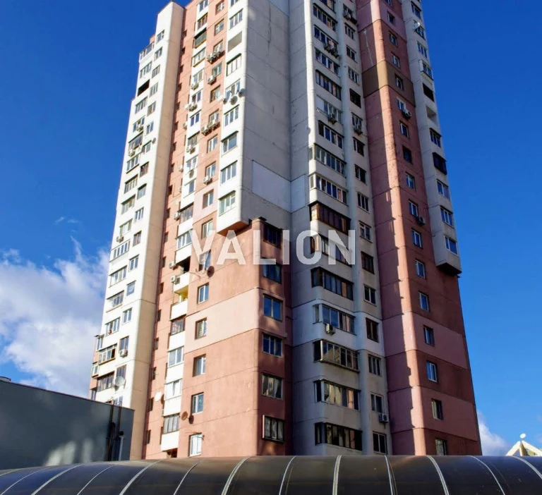 Продаж 2-к квартири просп. Героїв Сталінграда 16б