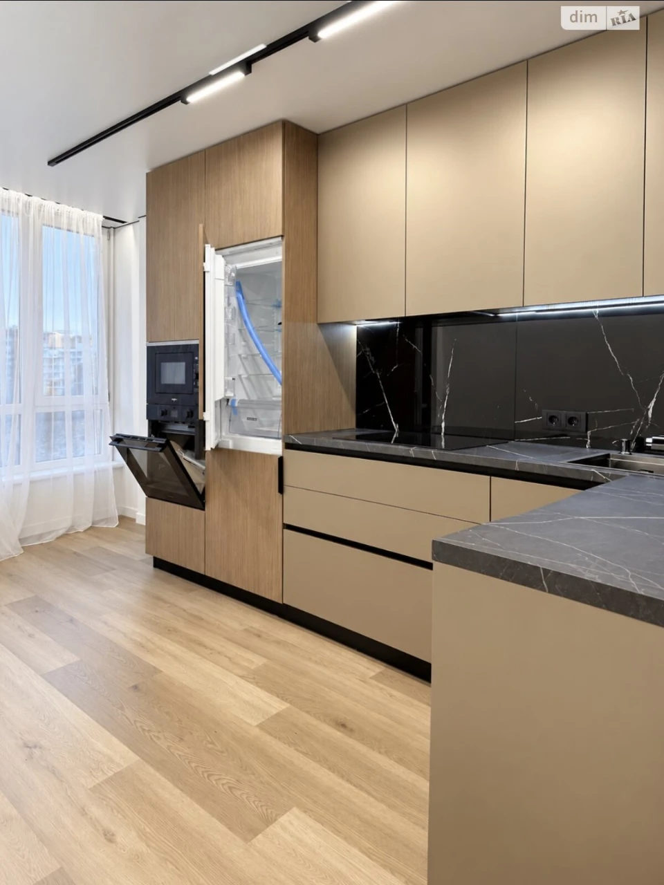 Apartment for Sale: Center
