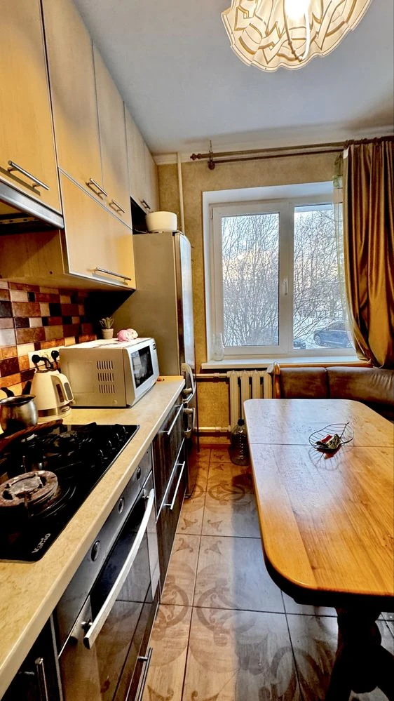 Продам 3 х кімнатну квартиру у районі Малікова з роздільними