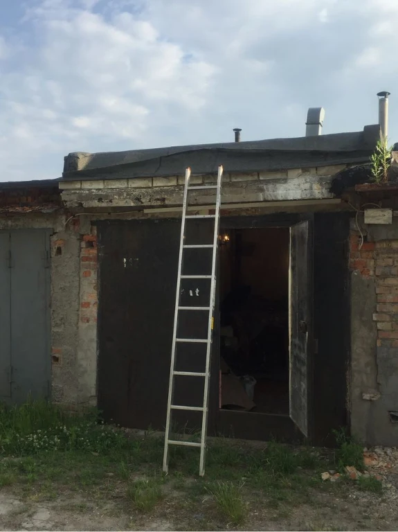 Гараж в гаражному комплексі «Мрія» вул. Медова, 9 (Музей Авіації)