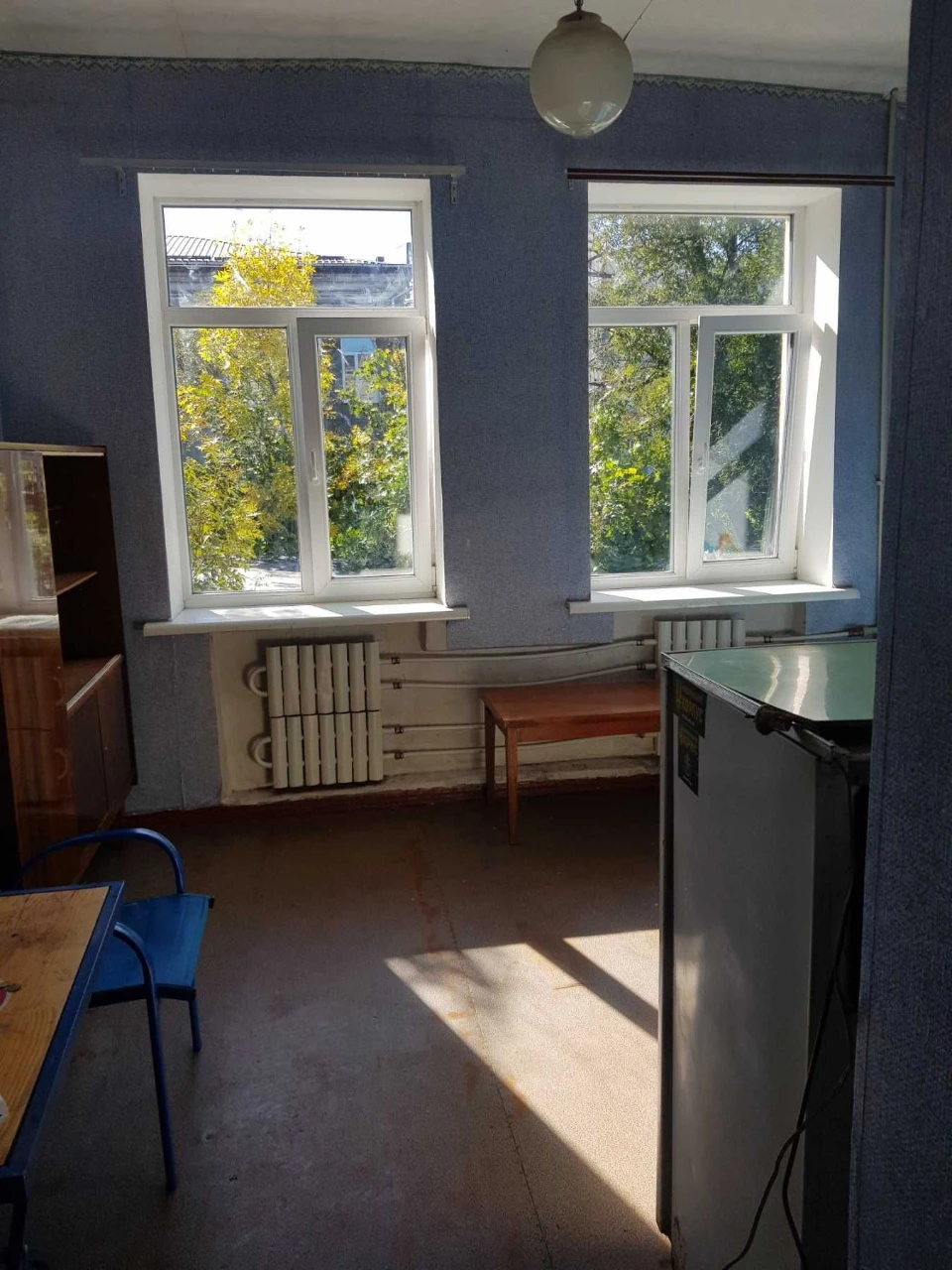 Срочно продам 1 к. гостинку м. Заводская
