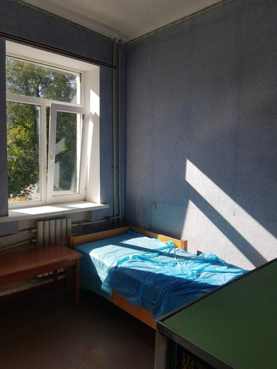 Срочно продам 1 к. гостинку м. Заводская