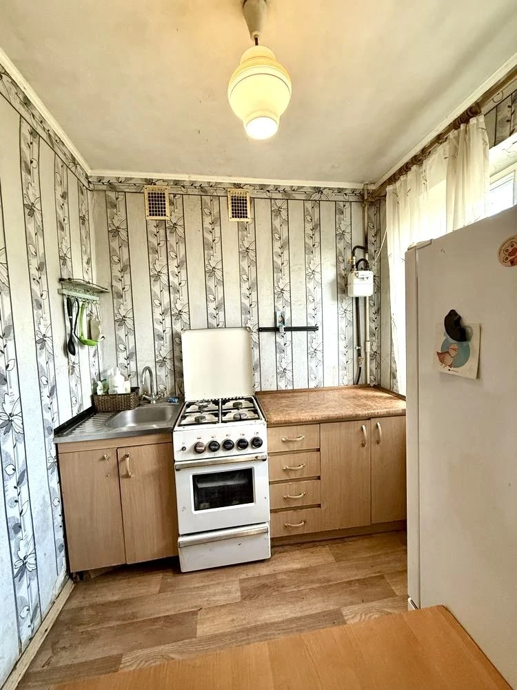 Продам 1к. квартиру пр. Тракторобудівників, Трк Україна ( 93