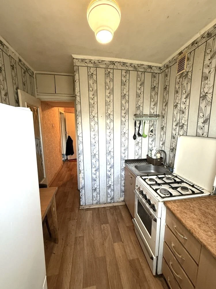 Продам 1к. квартиру пр. Тракторобудівників, Трк Україна ( 93