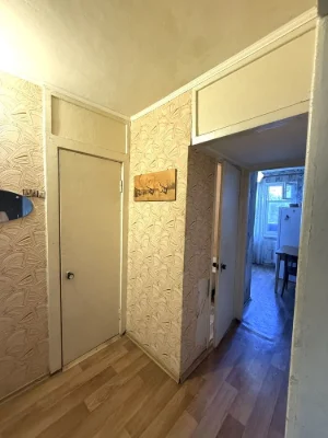 Продам 1к. квартиру пр. Тракторобудівників, Трк Україна ( 93