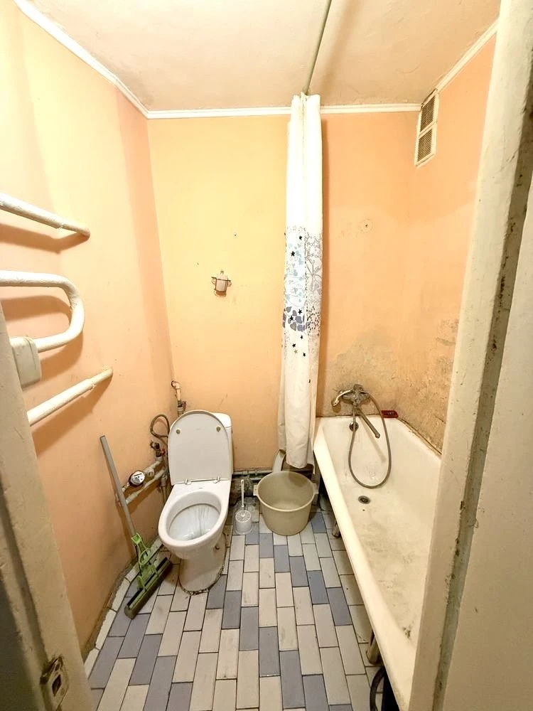 Продам 1к. квартиру пр. Тракторобудівників, Трк Україна ( 93