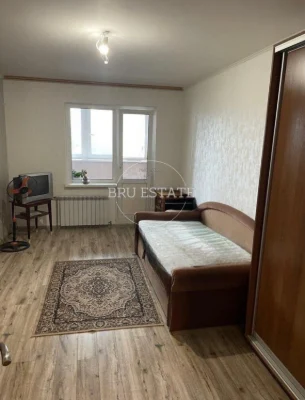 Продаж 3 к квартири Позняки Осокорки Григоренка низький 3 й