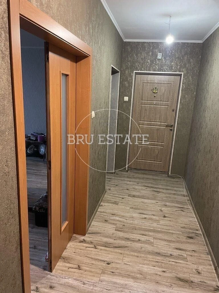 Продаж 3 к квартири Позняки Осокорки Григоренка низький 3 й