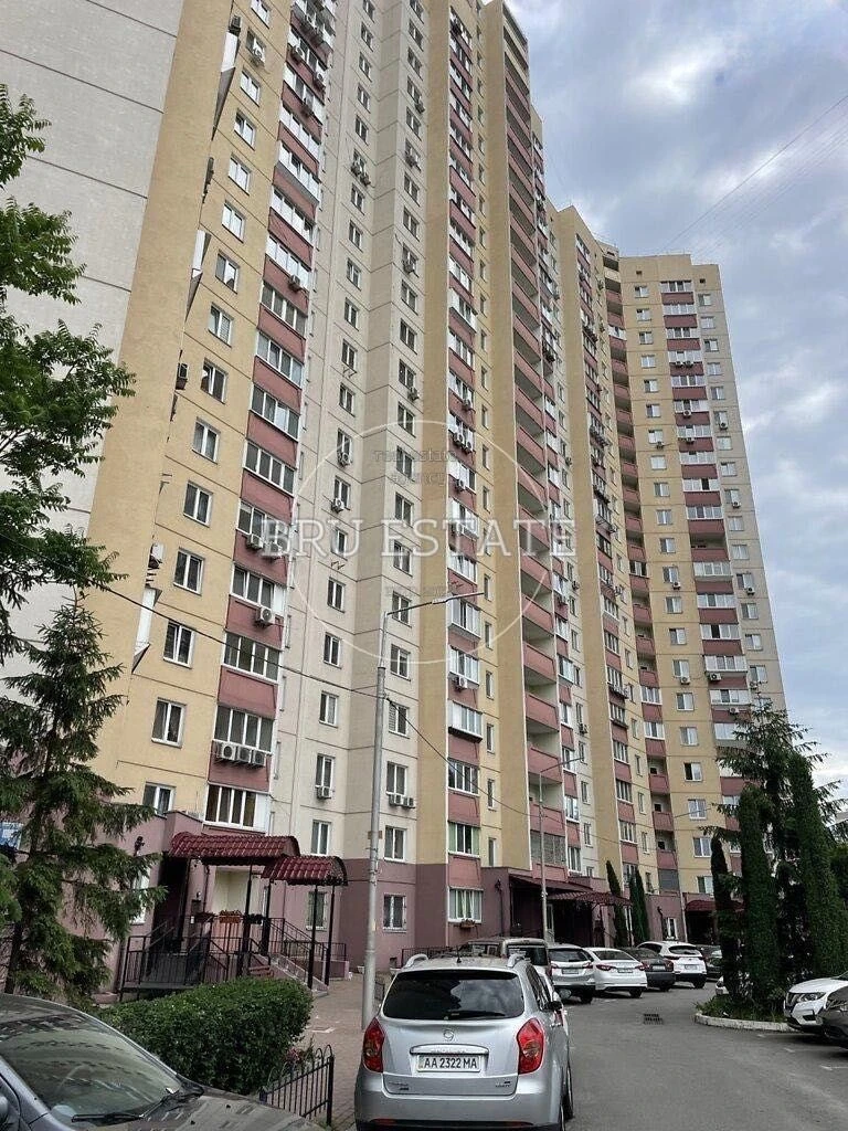 Продаж 3 к квартири Позняки Осокорки Григоренка низький 3 й