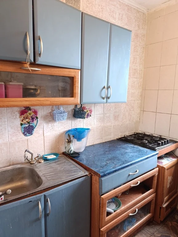 Продам  квартиру с пристройкой.1 комн.(хозяйка)