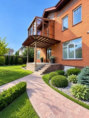 House 470 m2, basement 139, 10 acres with panels in a closed