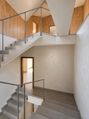 House 470 m2, basement 139, 10 acres with panels in a closed