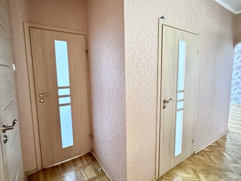 Apartment. Mikylo-Botanichna st.