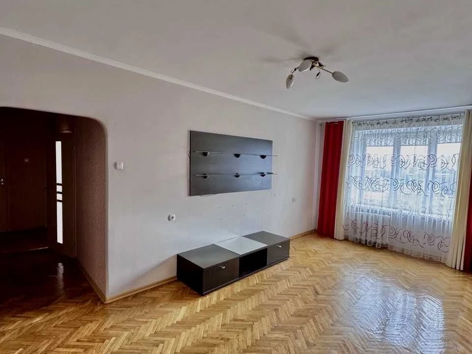 Apartment. Mikylo-Botanichna st.