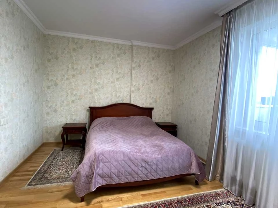 Квартира. Київ, Татарська вулиця