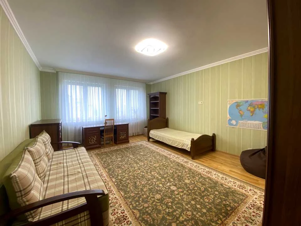 Квартира. Київ, Татарська вулиця