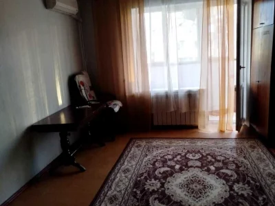 Квартира. Київ, Симиренка вул.
