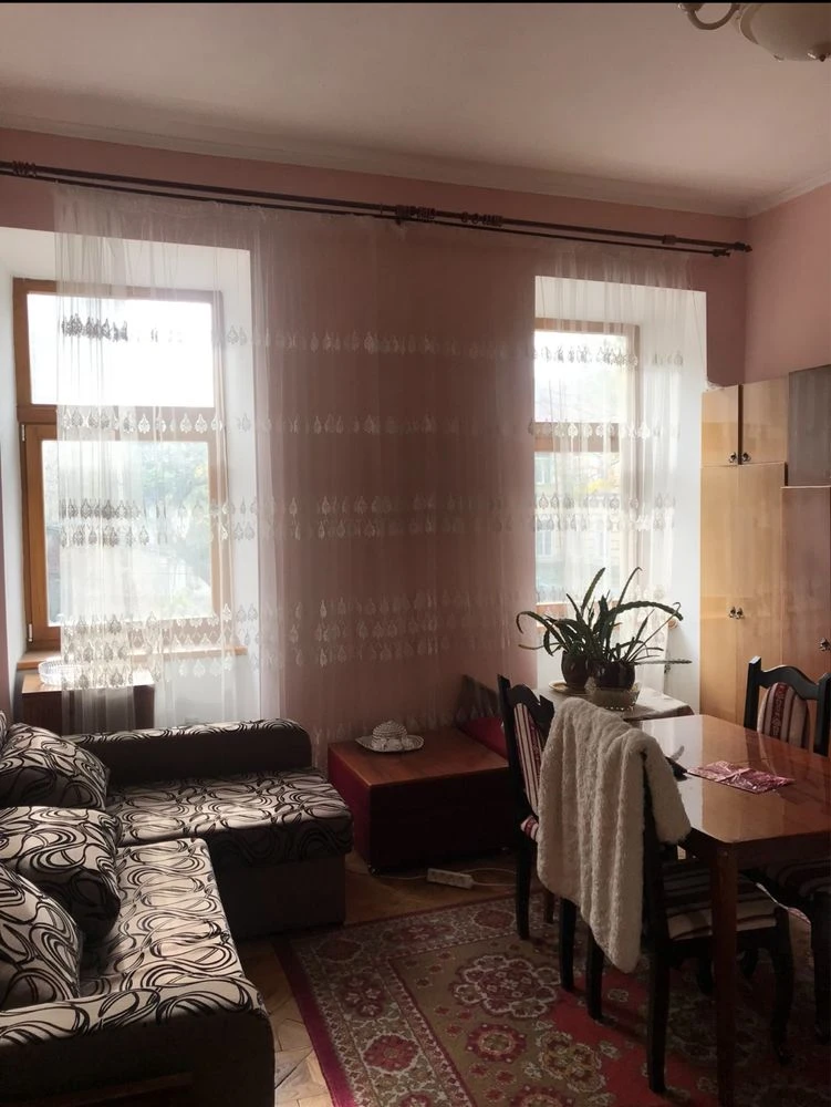 Продажа 2-комнатной квартиры на ул. Личаковской