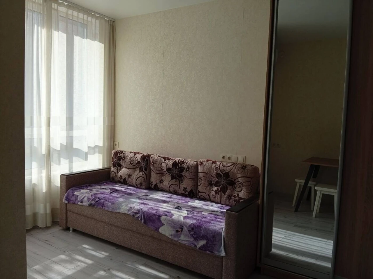 Live and thrive! Stylish studio with renovation and furniture in Kahovska ЖК
