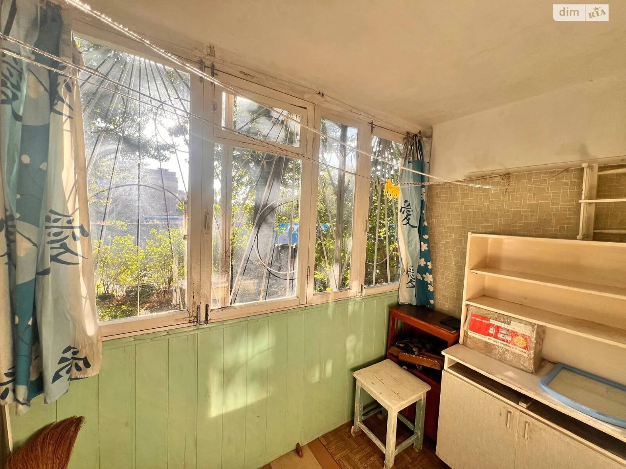 Apartment for Sale, Left Bank