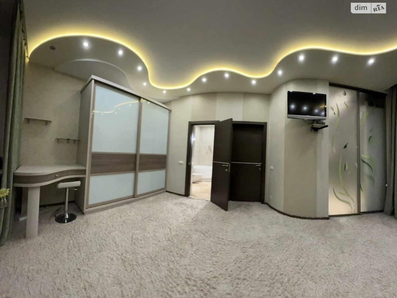 Long-Term Rental Apartment, Осокорки