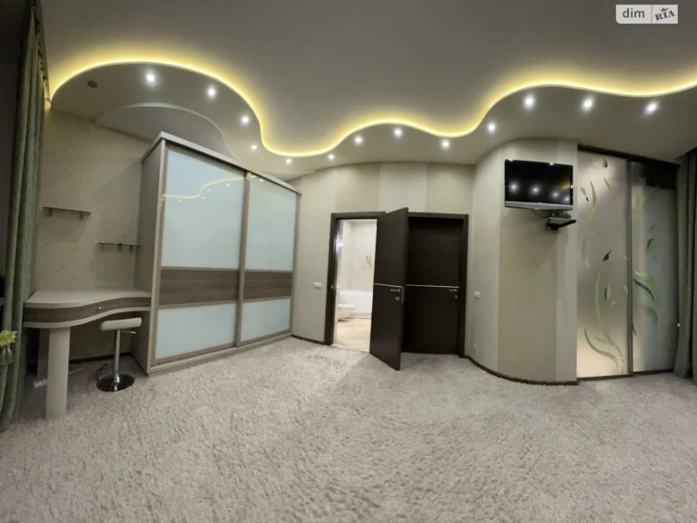 Long-Term Rental Apartment, Осокорки