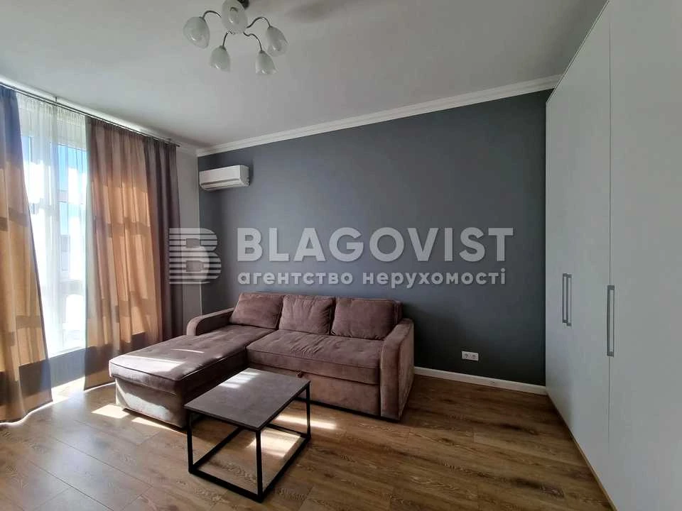 Квартира. Київ, Саперне Поле вул.
