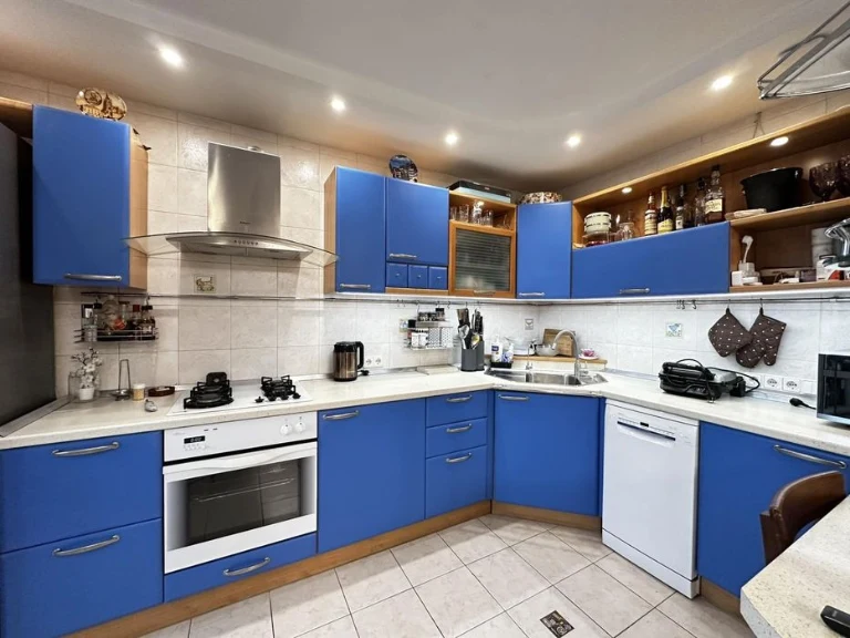 3х комн. квартира + кухня-студия 25 м² в Приморском районе О