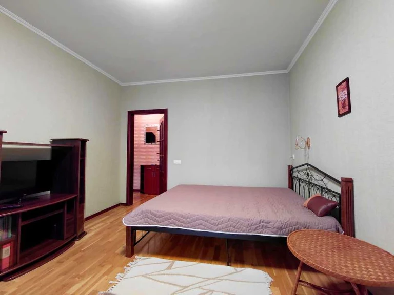 Apartment. Obolons'kyi Prospect