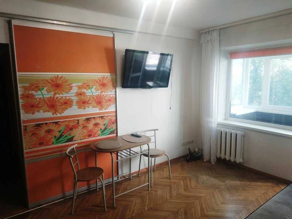 Rent Long-Term 2-Bedroom Apartment, Kyiv, Dniprovskyi, Yunosti