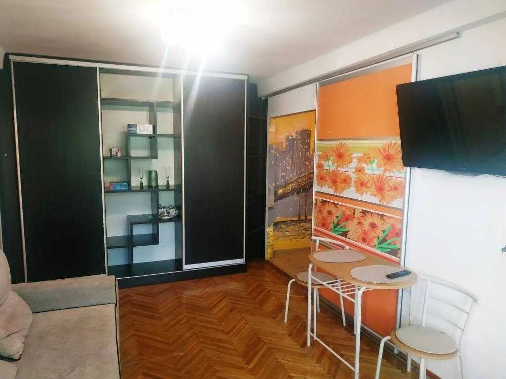 Rent Long-Term 2-Bedroom Apartment, Kyiv, Dniprovskyi, Yunosti