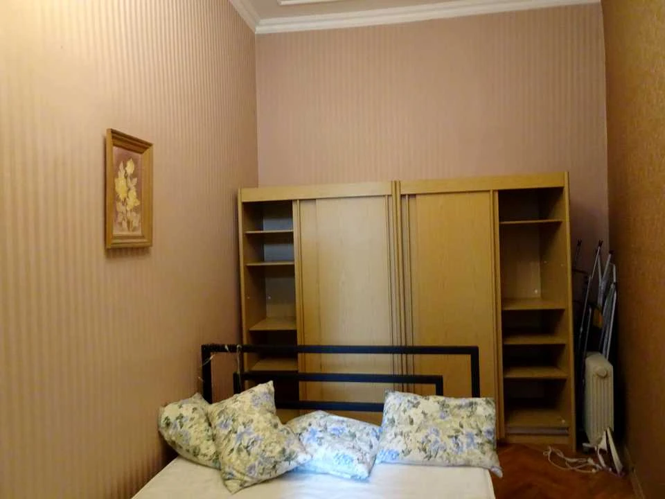 Квартира. Київ, Костянтинівська вулиця