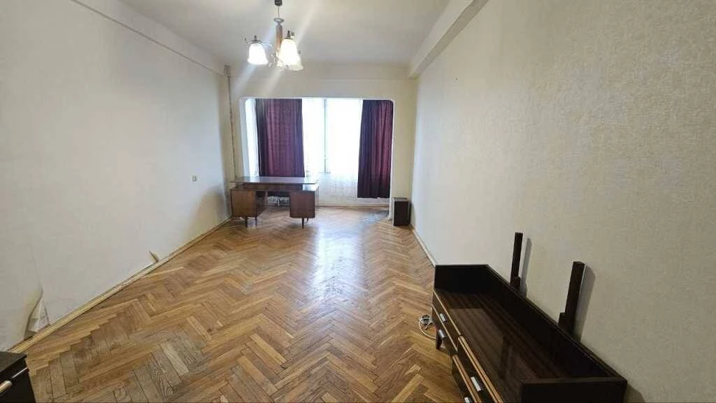 Apartment for Sale: 2-bedroom apartment in Kyiv, Dneprovsky, Rusanivska Naborozhna