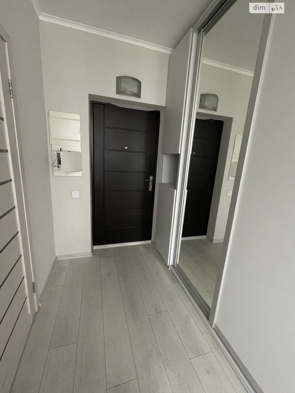 Apartment for Sale in the Village of Troyeshchyna
