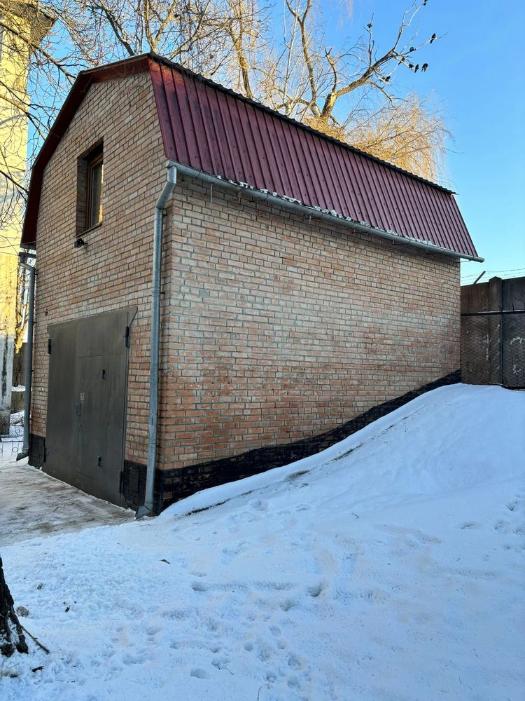 Продам двопов. гараж зупинка Дослідна 48м2 земля приватизова