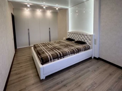 Apartment. Rive, Haydamacka str.