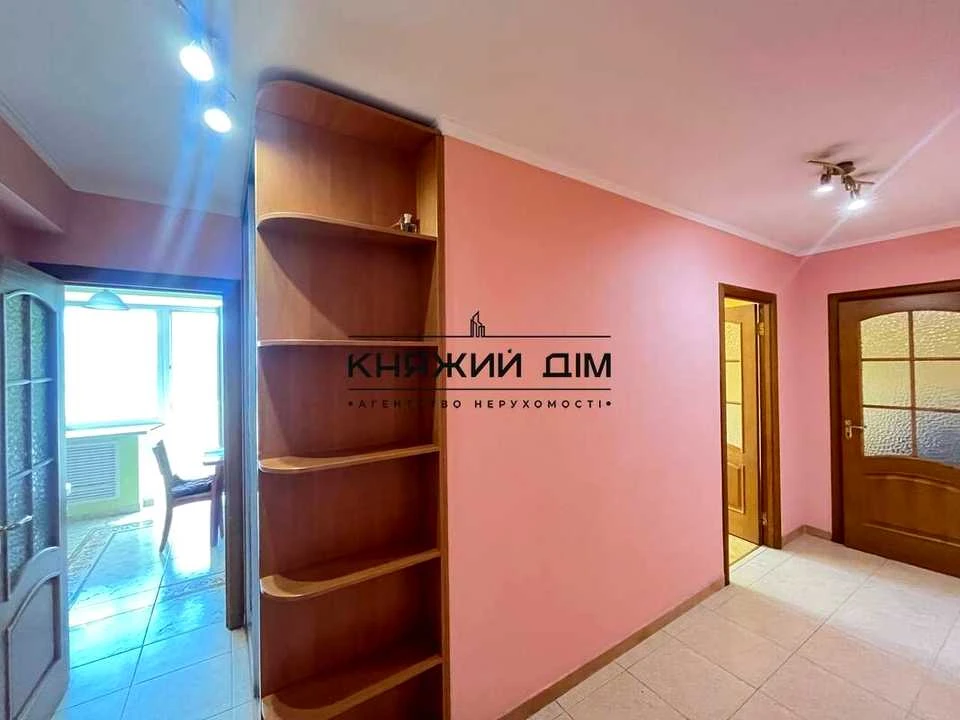 Квартира. Киев, улица Житлянская.
