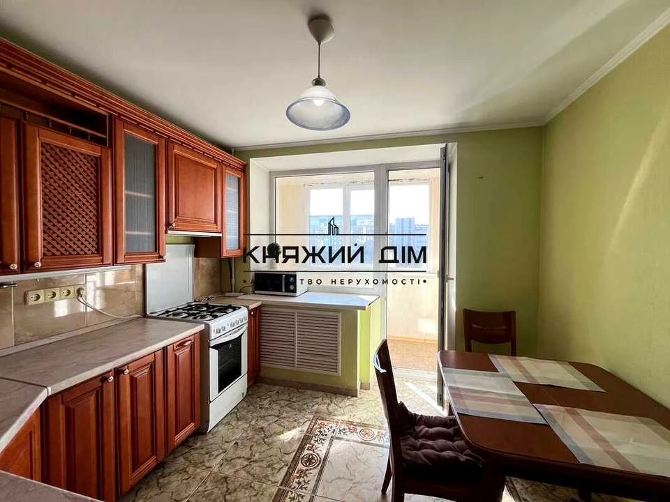 Квартира. Киев, улица Житлянская.